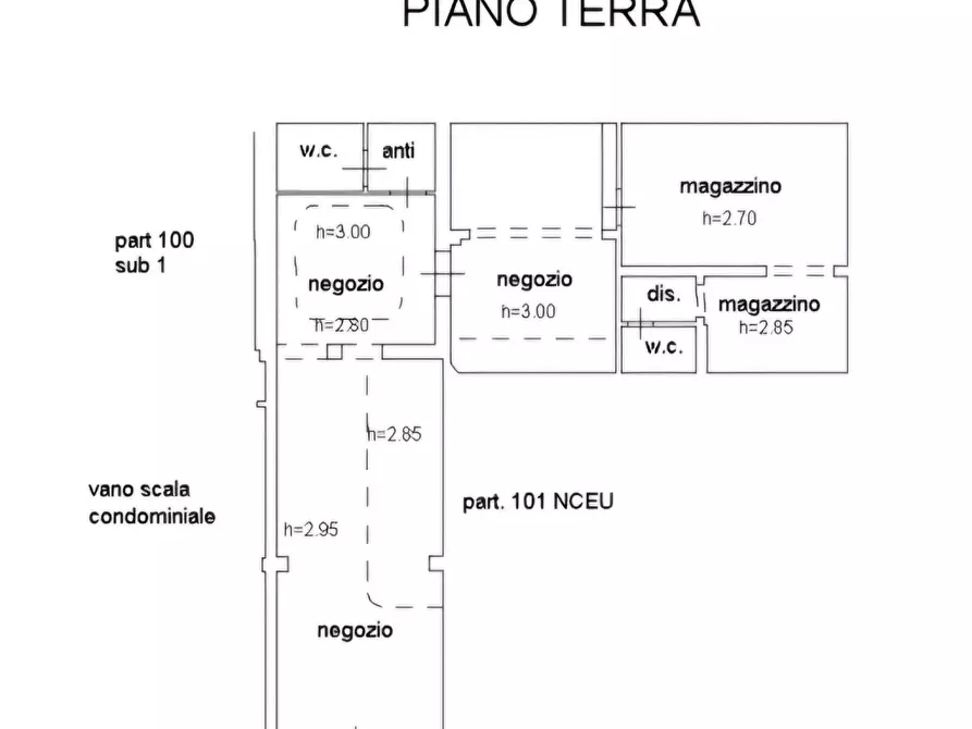 Immagine 1 di Negozio in vendita  a Pontedera