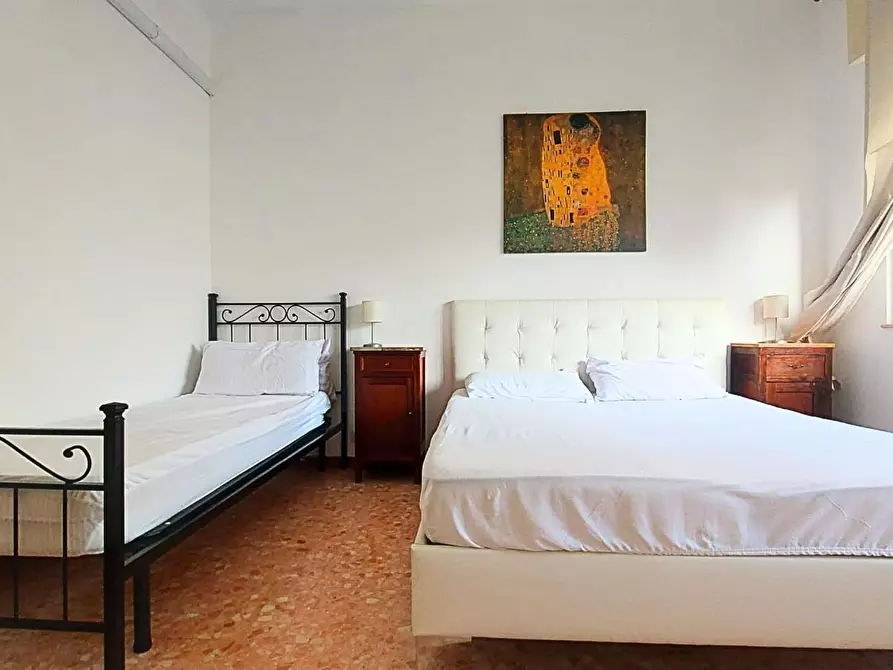 Immagine 10 di Appartamento in vendita  a Camaiore