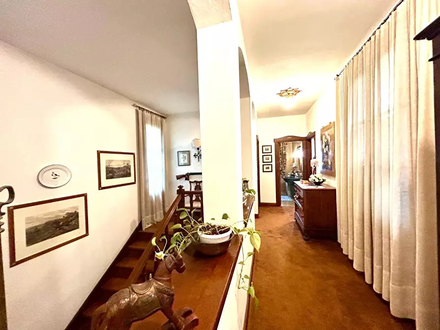 Immagine 32 di Villa in vendita  a Siena