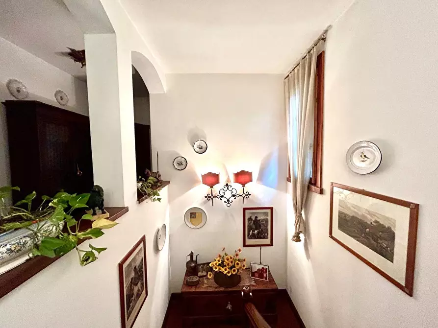 Immagine 24 di Villa in vendita  a Siena