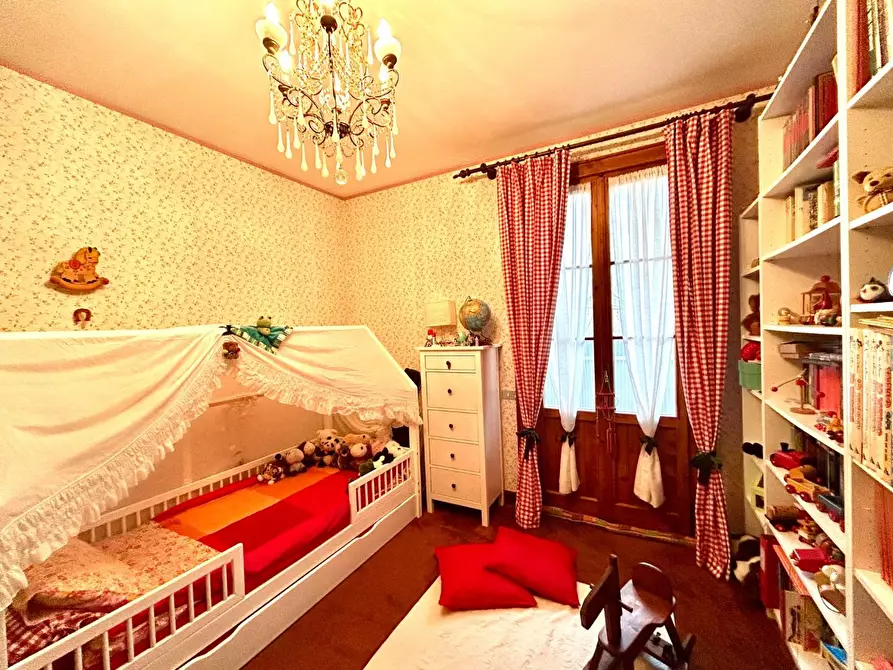 Immagine 28 di Villa in vendita  a Siena