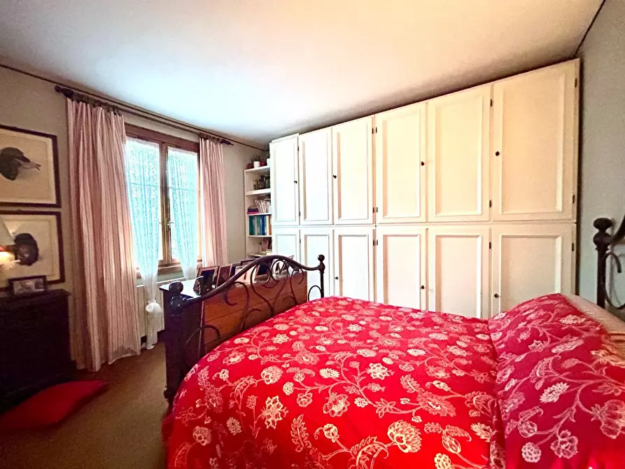 Immagine 29 di Villa in vendita  a Siena