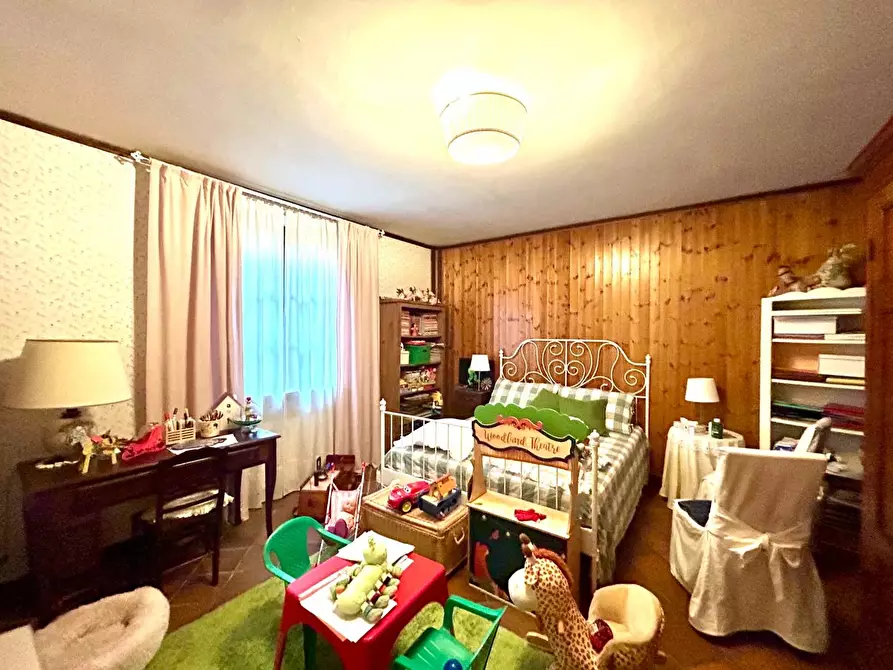 Immagine 20 di Villa in vendita  a Siena