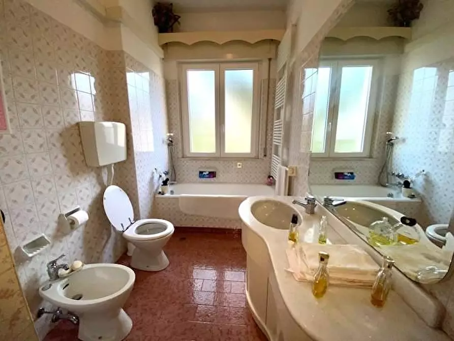 Immagine 12 di Appartamento in vendita  a Montecatini Terme