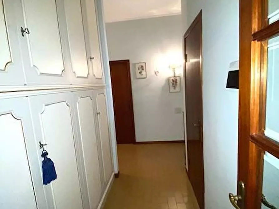 Immagine 15 di Appartamento in vendita  a Montecatini Terme