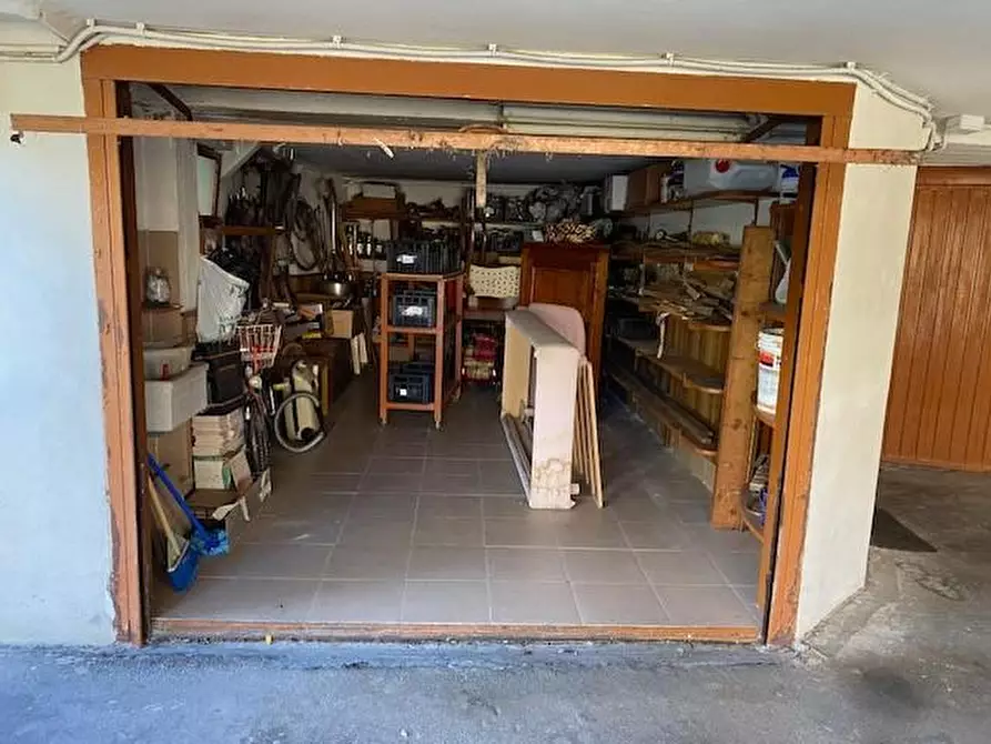 Immagine 31 di Appartamento in vendita  a Montecatini Terme