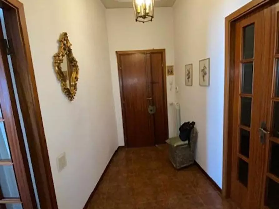 Immagine 22 di Appartamento in vendita  a Montecatini Terme