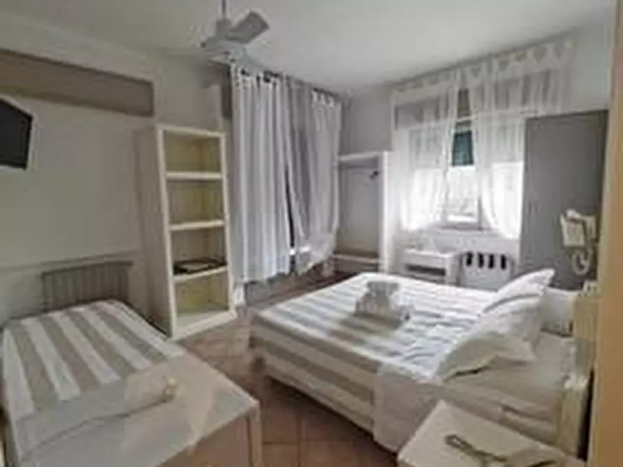 Immagine 25 di Albergo/B&B/Residence in vendita  a Massa