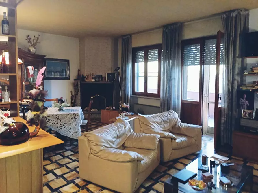 Immagine 4 di Villa in vendita  a Calcinaia