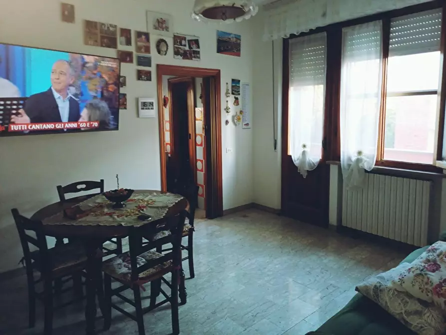 Immagine 5 di Villa in vendita  a Calcinaia