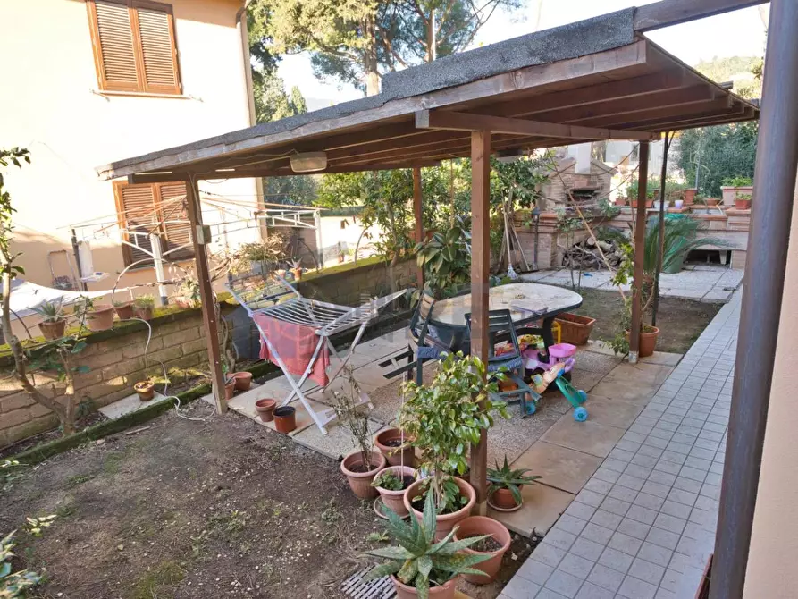 Immagine 26 di Appartamento in vendita  a Suvereto