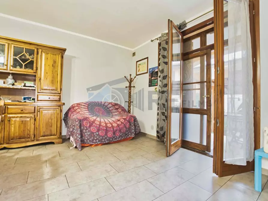 Immagine 10 di Appartamento in vendita  a Suvereto