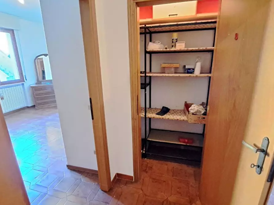 Immagine 12 di Appartamento in vendita  a Rosignano Marittimo