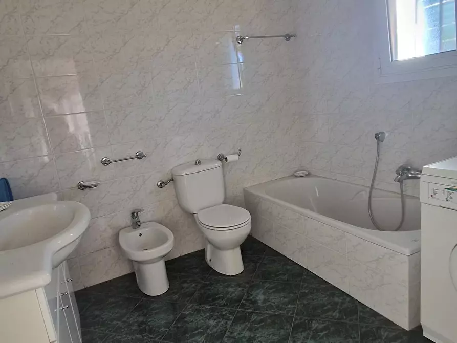 Immagine 32 di Casa indipendente in vendita  a Aulla