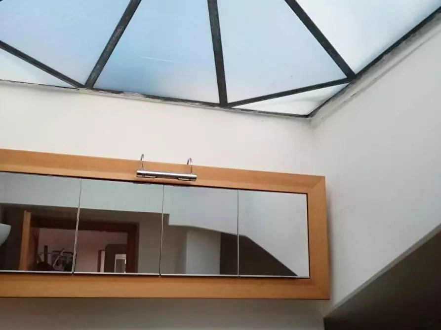 Immagine 42 di Villa in vendita  a Carrara