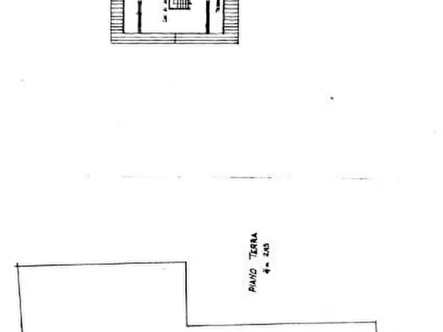 Immagine 58 di Villa in vendita  a Carrara