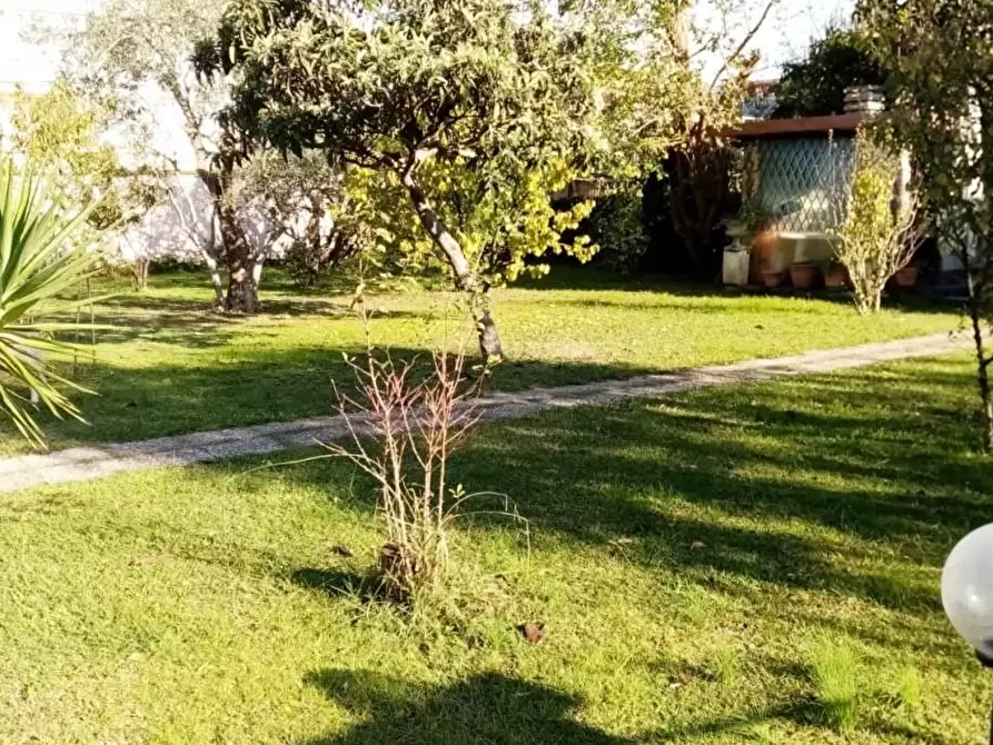 Immagine 53 di Villa in vendita  a Carrara