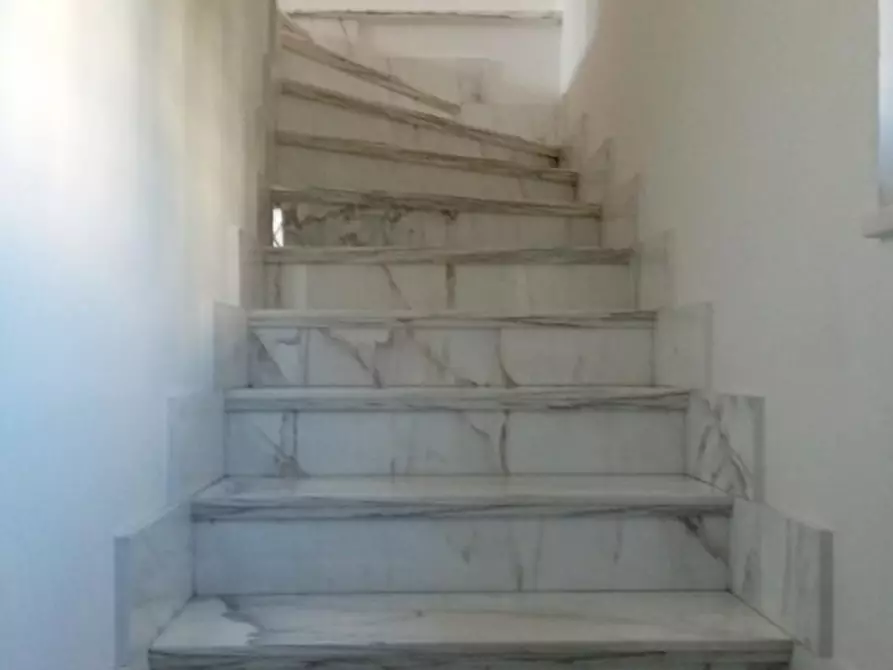 Immagine 33 di Villa in vendita  a Carrara