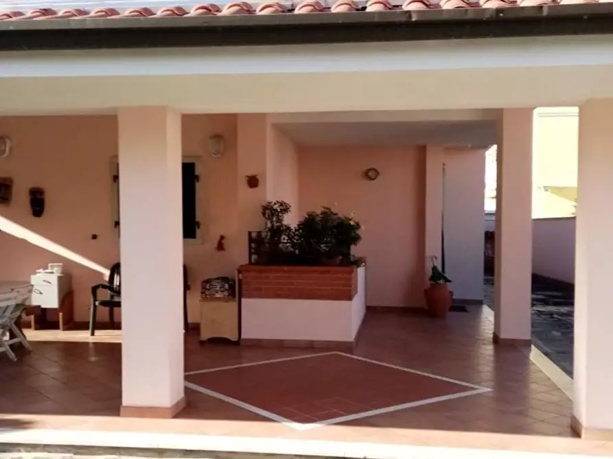 Immagine 55 di Villa in vendita  a Carrara