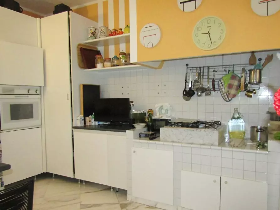 Immagine 20 di Villa in vendita  a Carrara