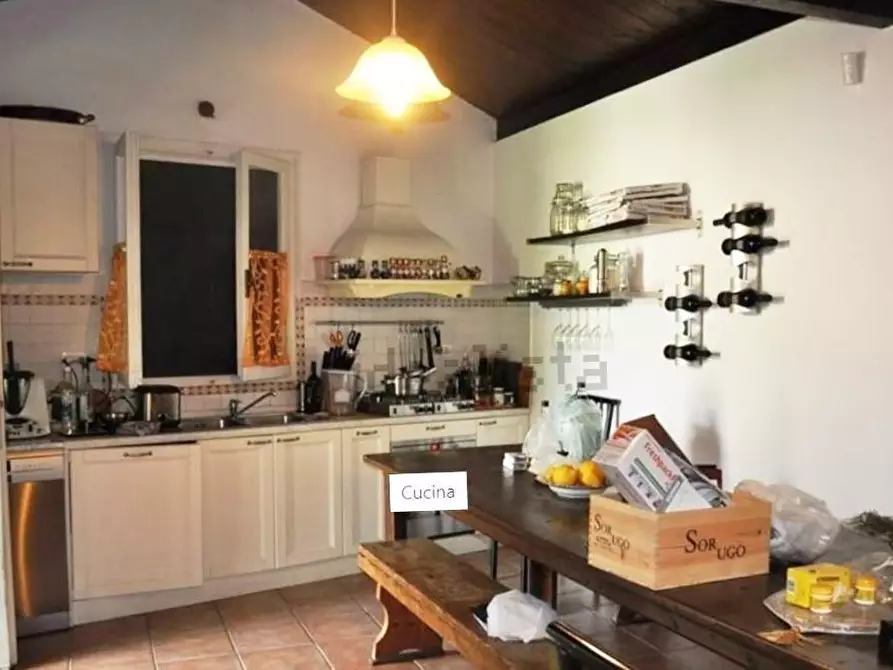 Immagine 51 di Villa in vendita  a Carrara