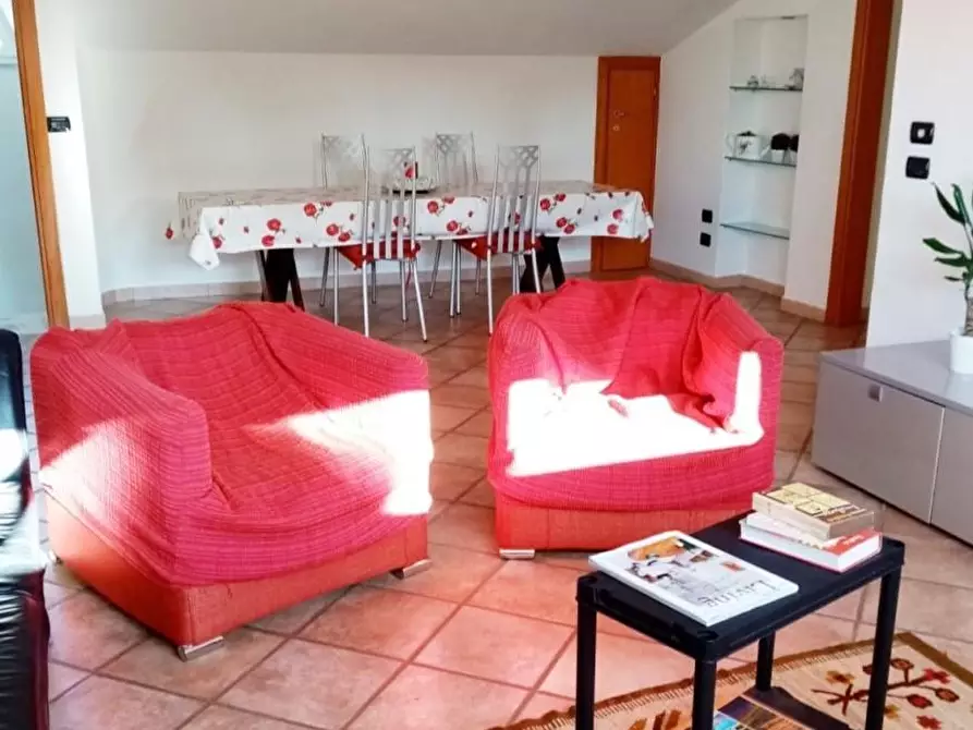 Immagine 34 di Villa in vendita  a Carrara