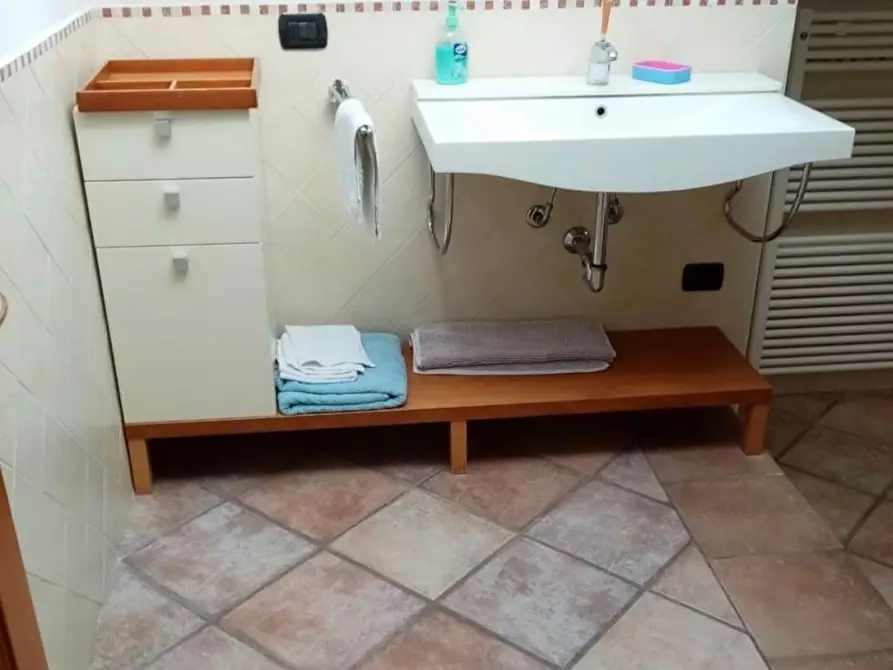 Immagine 43 di Villa in vendita  a Carrara