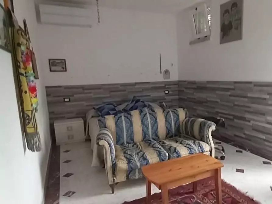 Immagine 9 di Villa in vendita  a Carrara