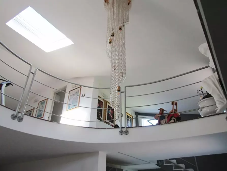 Immagine 18 di Villa in vendita  a Carrara