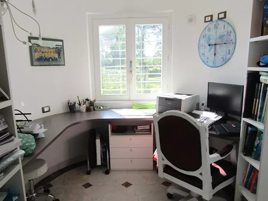 Immagine 27 di Villa in vendita  a Carrara