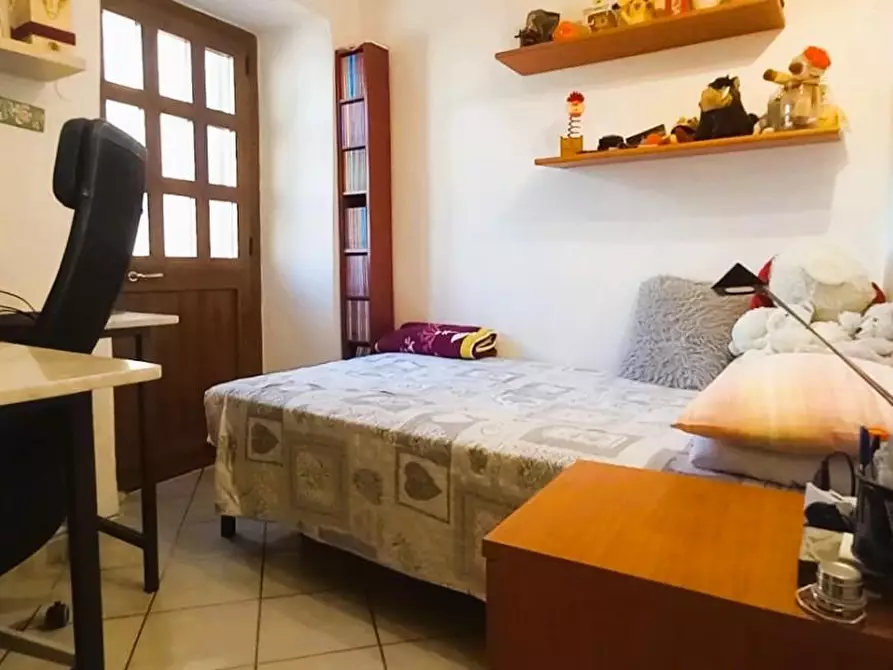 Immagine 34 di Porzione di casa in vendita  a Carrara