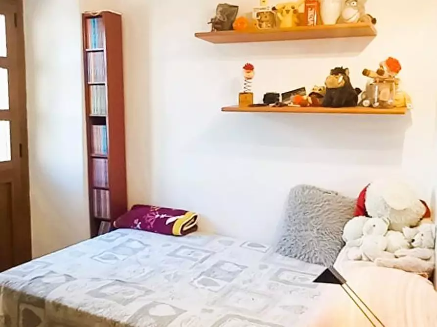 Immagine 36 di Porzione di casa in vendita  a Carrara