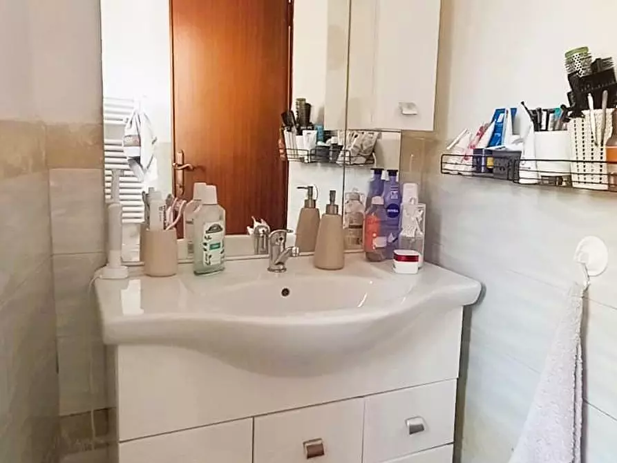 Immagine 25 di Porzione di casa in vendita  a Carrara