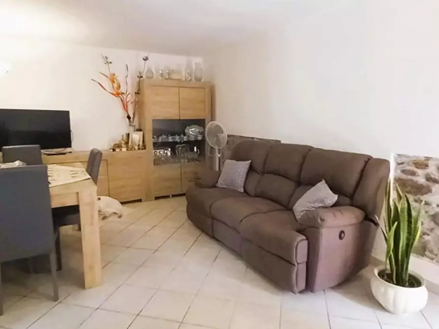 Immagine 2 di Porzione di casa in vendita  a Carrara