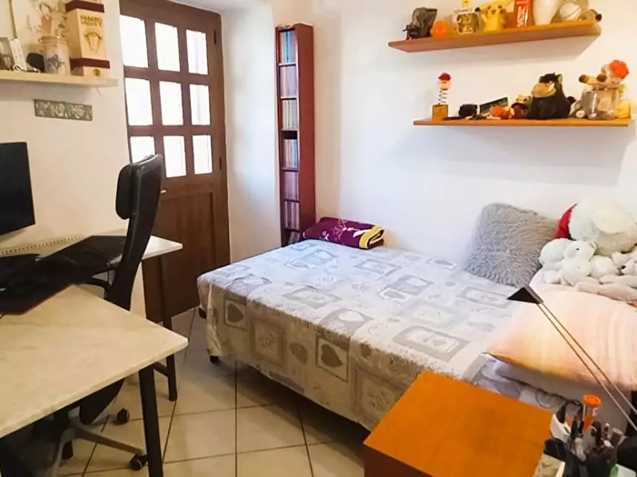 Immagine 35 di Porzione di casa in vendita  a Carrara