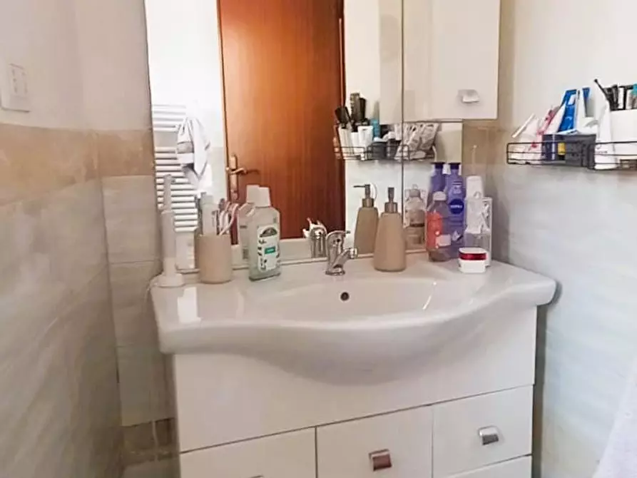 Immagine 22 di Porzione di casa in vendita  a Carrara