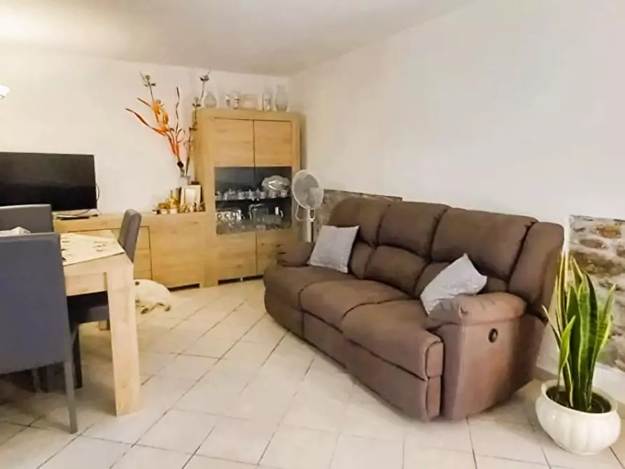 Immagine 5 di Porzione di casa in vendita  a Carrara