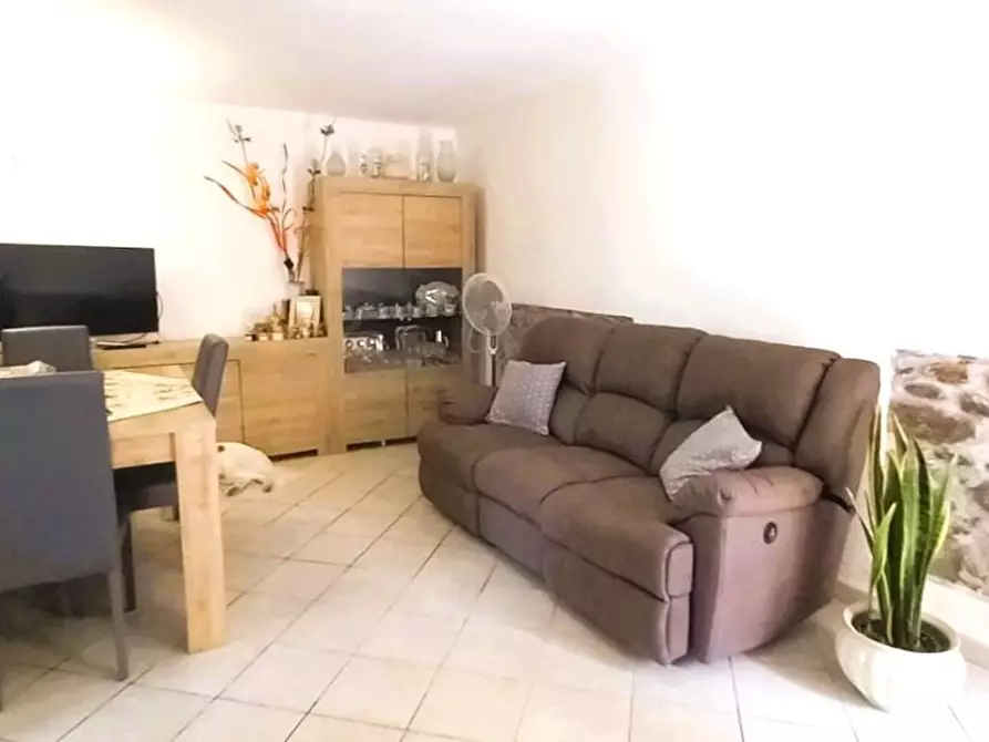 Immagine 3 di Porzione di casa in vendita  a Carrara