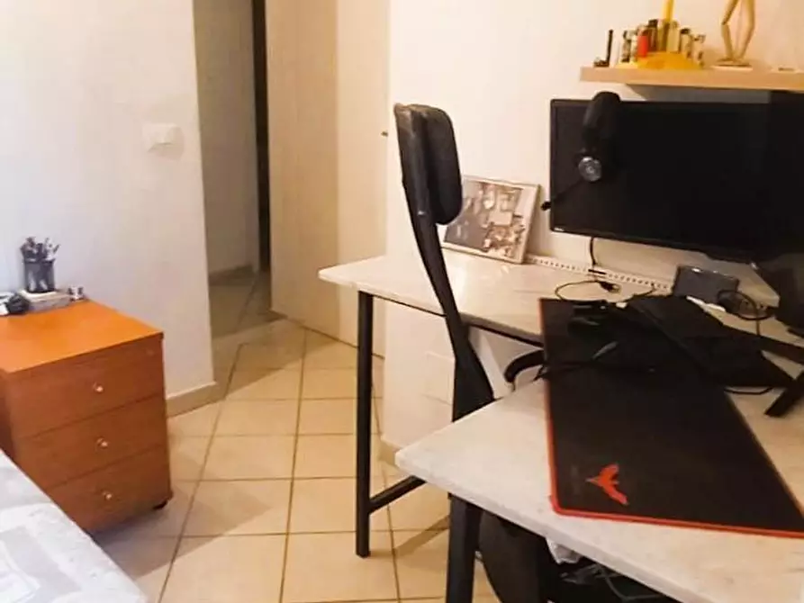 Immagine 46 di Porzione di casa in vendita  a Carrara