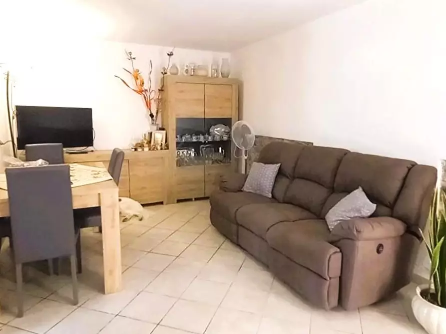 Immagine 1 di Porzione di casa in vendita  a Carrara