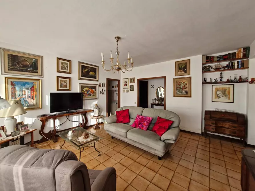 Immagine 3 di Appartamento in vendita  a Piombino