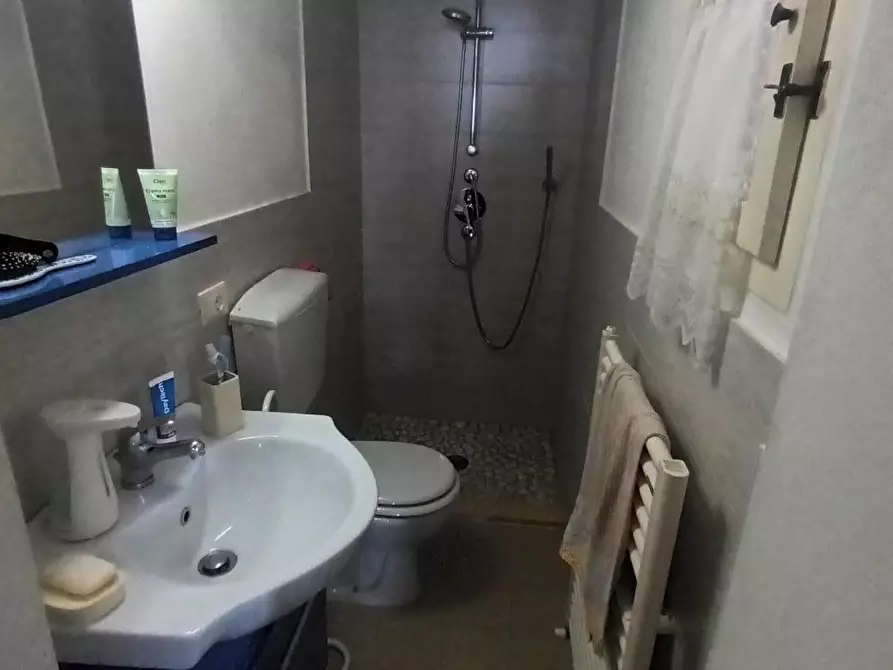 Immagine 29 di Terratetto in vendita  a Lucca