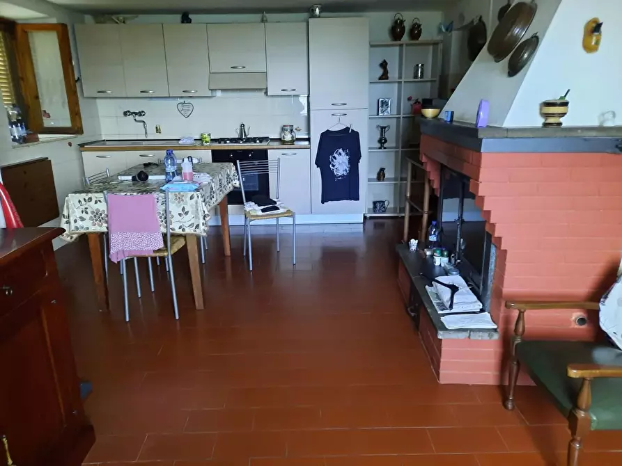 Immagine 3 di Casa indipendente in vendita  a Semproniano