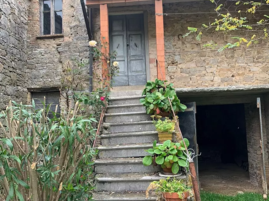 Immagine 5 di Casa colonica in vendita  a Semproniano