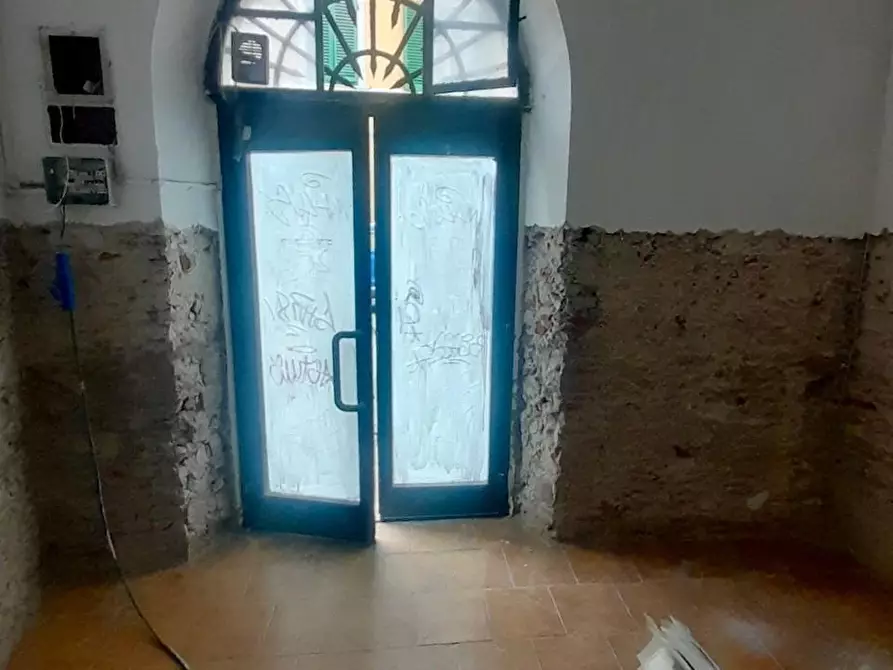 Immagine 4 di Locale commerciale in vendita  a Pisa