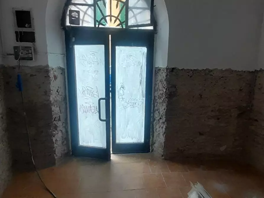 Immagine 7 di Locale commerciale in vendita  a Pisa