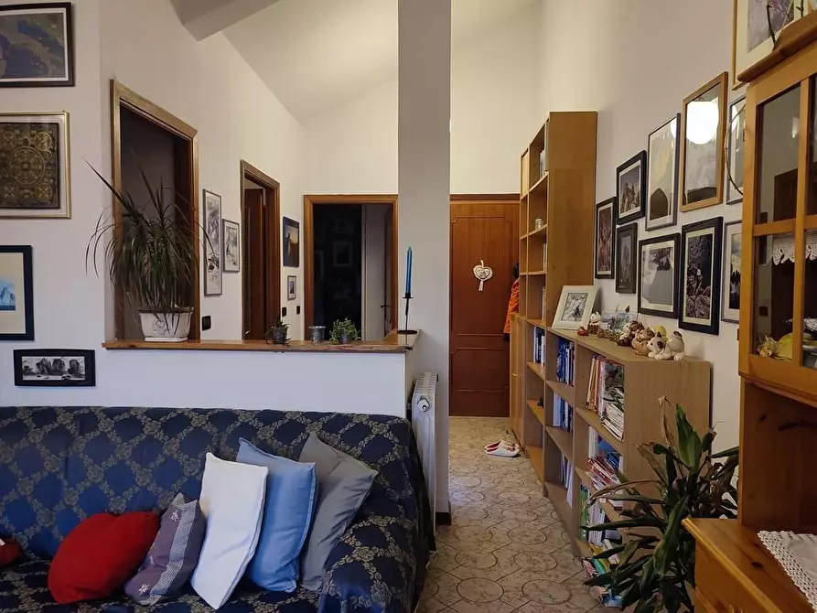 Immagine 2 di Appartamento in vendita  a Sarzana