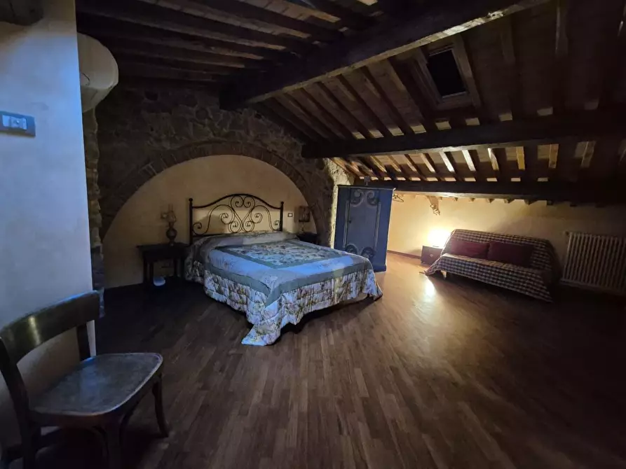 Immagine 2 di Appartamento in vendita  a Viareggio