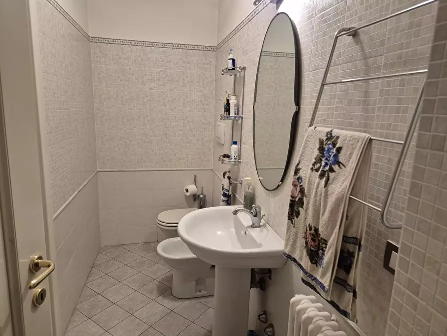 Immagine 16 di Appartamento in vendita  a Viareggio