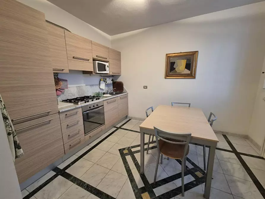 Immagine 12 di Appartamento in vendita  a Viareggio